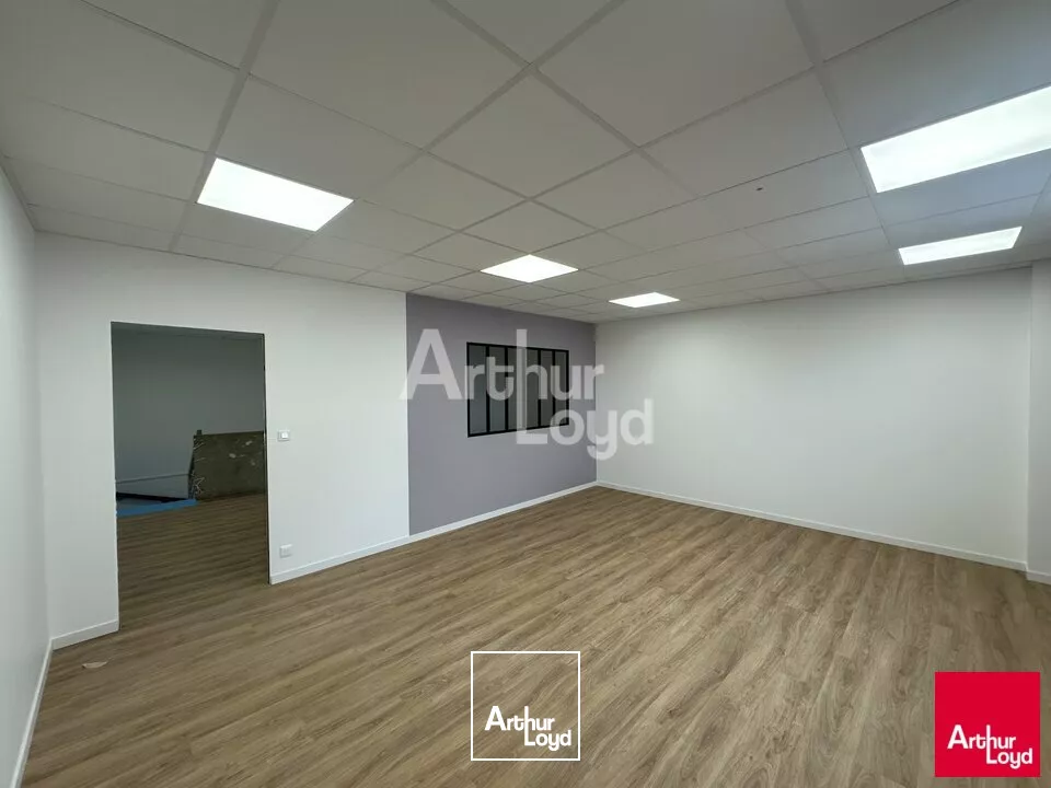 LIFFRE - LOCAL D'ACTIVITE NEUF A LOUER - 300 M²