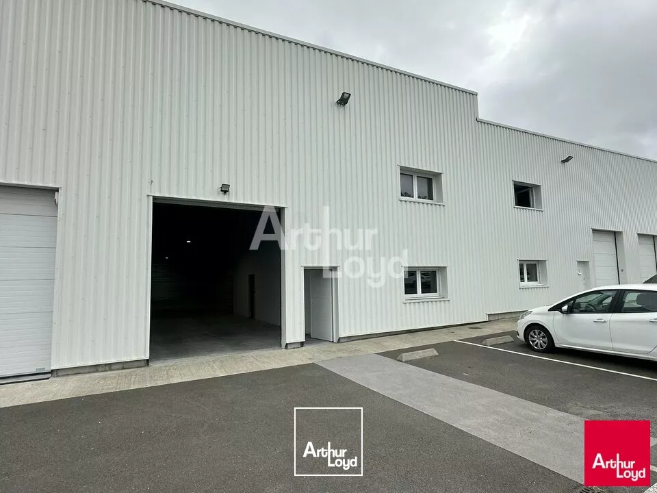 LIFFRE - LOCAL D'ACTIVITE NEUF A LOUER - 300 M²