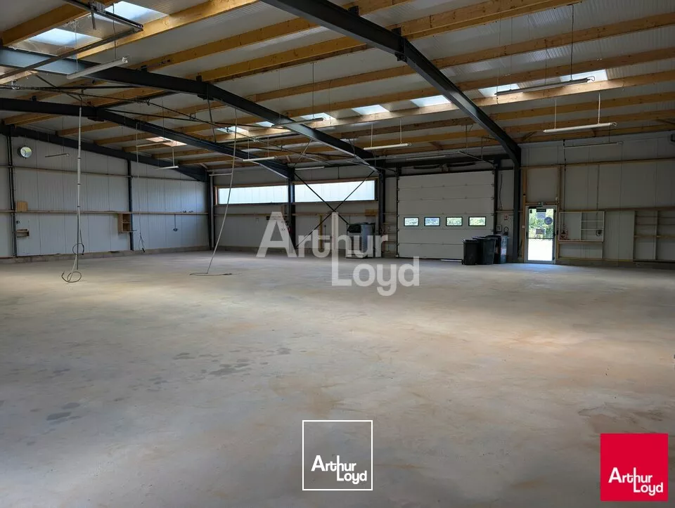 GOVEN - LOCAL D'ACTIVITE EN SOUS LOCATION - 440 M²