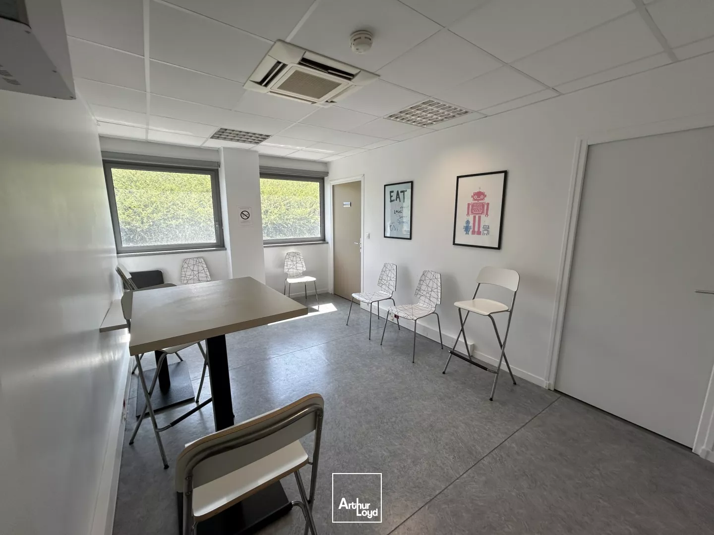 À louer - Bureaux lumineux de 105 m² à Boves, proche ZAC Jules Verne et accès direct Amiens