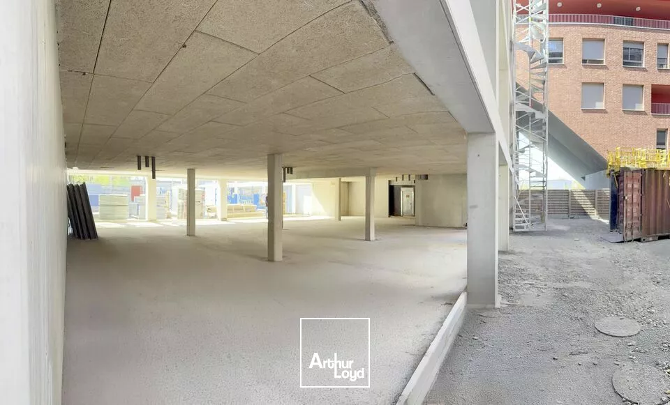 LOCAL COMMERCIAL à VENDRE de 375 m²