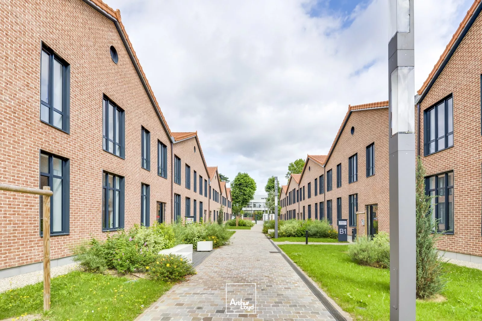 BUREAUX A LOUER ATYPIQUES - QUAI DE SEINE ARGENTEUIL - HSP 3,5M - A86