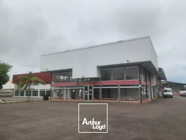 A LOUER Local commercial /bureau Cayenne 600 m2