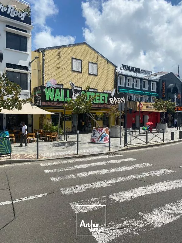 Local commercial 250 m2 FdF EMPLACEMENT NUMÉRO 1