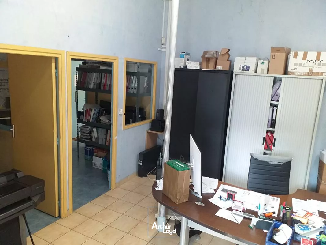 A louer bureaux et stockage Schoelcher 220 m2