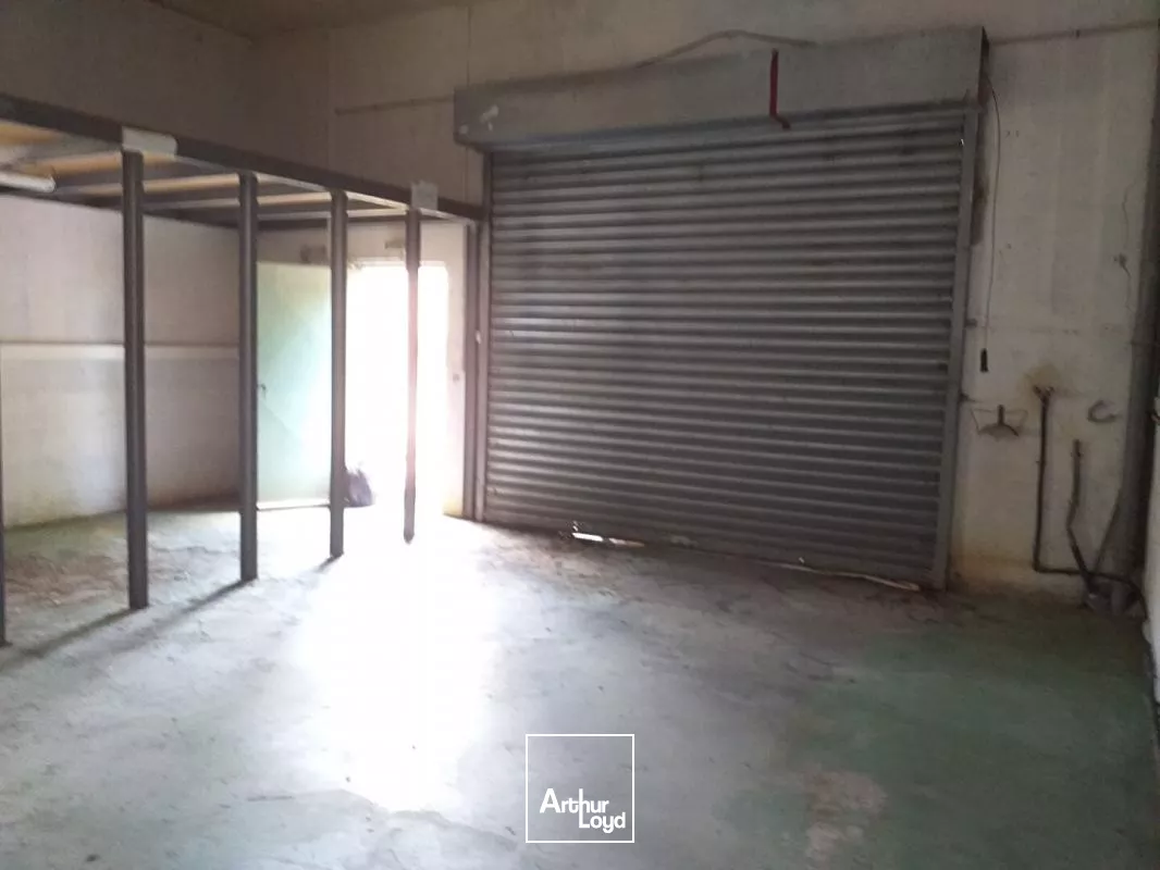 A VENDRE Local commercial Sainte Marie 72 m2