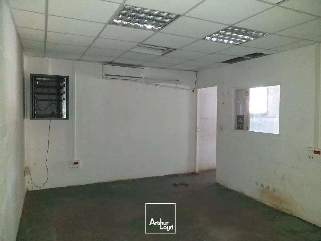 A VENDRE Local commercial Sainte Marie 72 m2