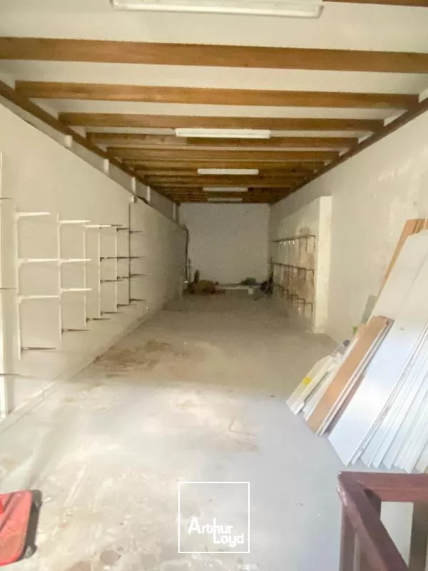 Local commercial 180 m2 FdF