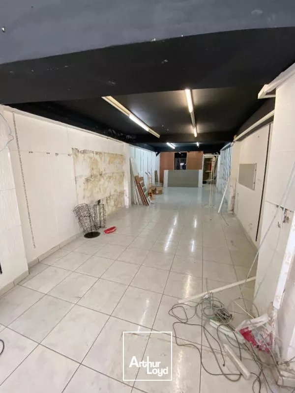 Local commercial 180 m2 FdF