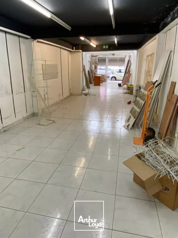 Local commercial 180 m2 FdF