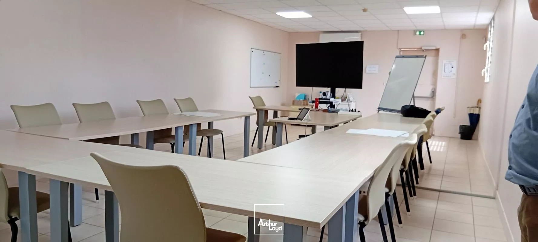 A louer Local commercial Le Lamentin 308 m2