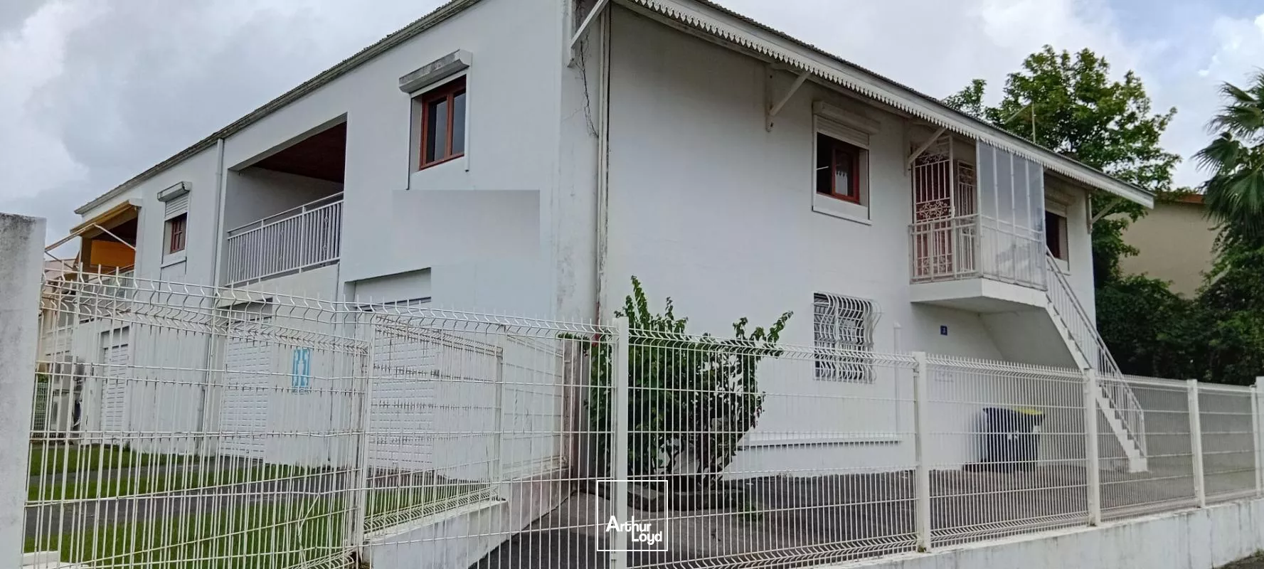 A louer Local commercial Le Lamentin 308 m2