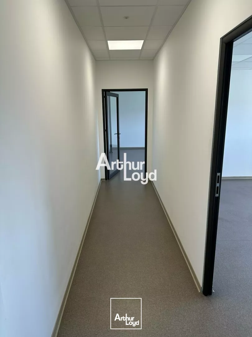 Location de locaux mixtes 170 m² - Roquebrune-sur-Argens