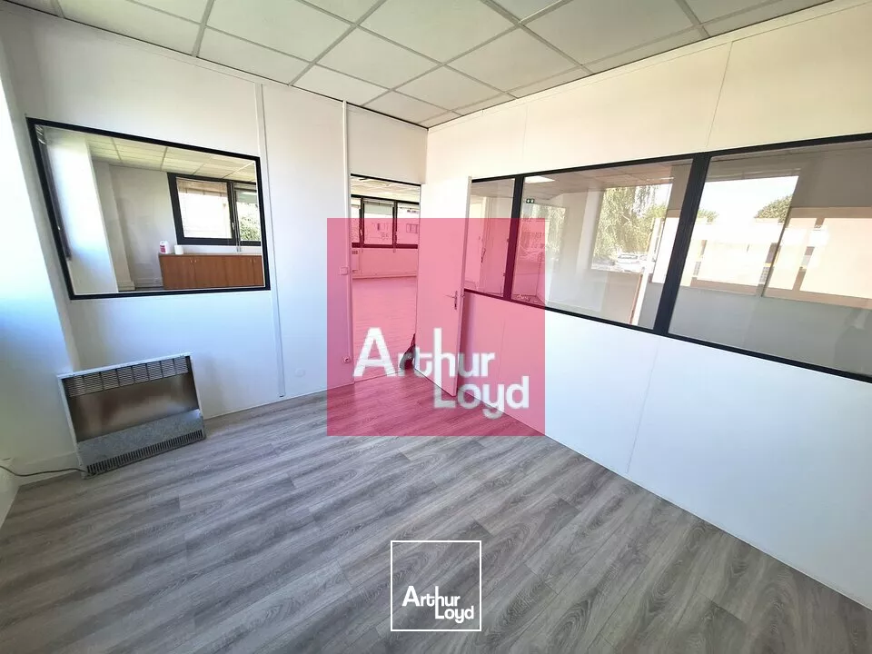 CLERMONT-FERRAND LA PARDIEU BUREAUX A LOUER 160M²