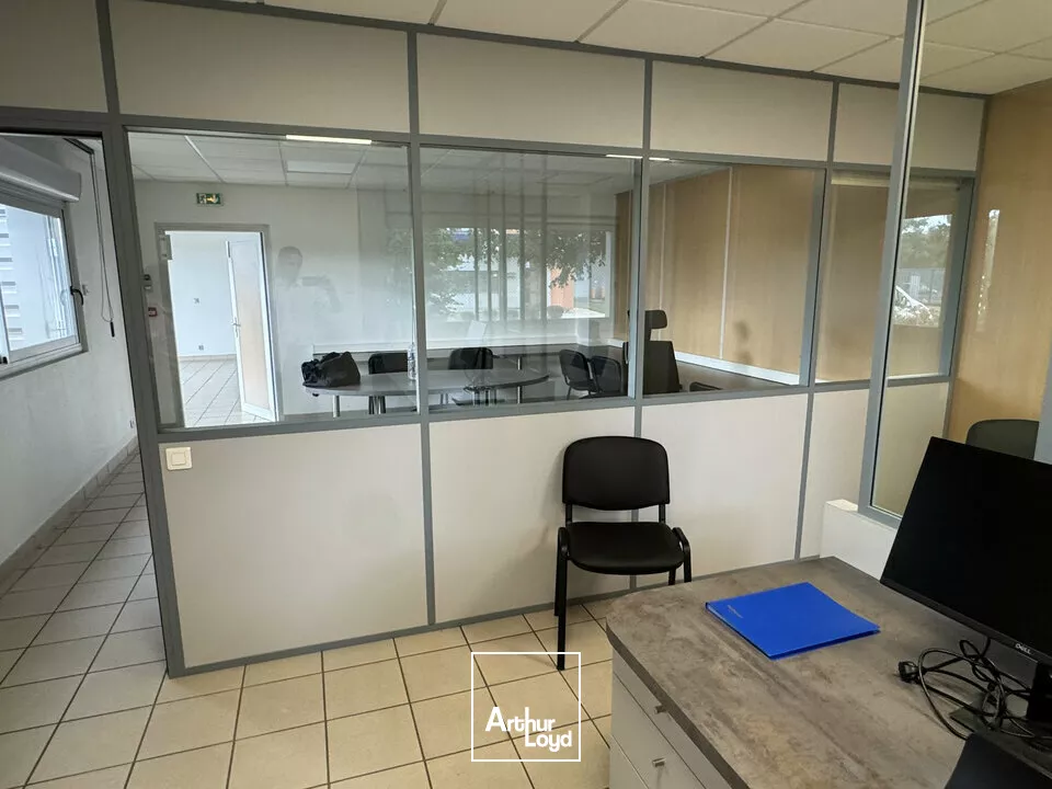 METROPOLE NORD BUREAUX A LOUER 150 M² PARKINGS PMR