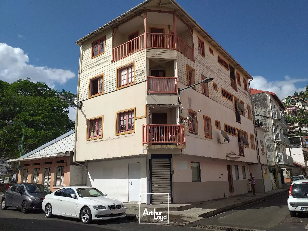 A VENDRE FORT-DE-FRANCE Local commercial 70 m2