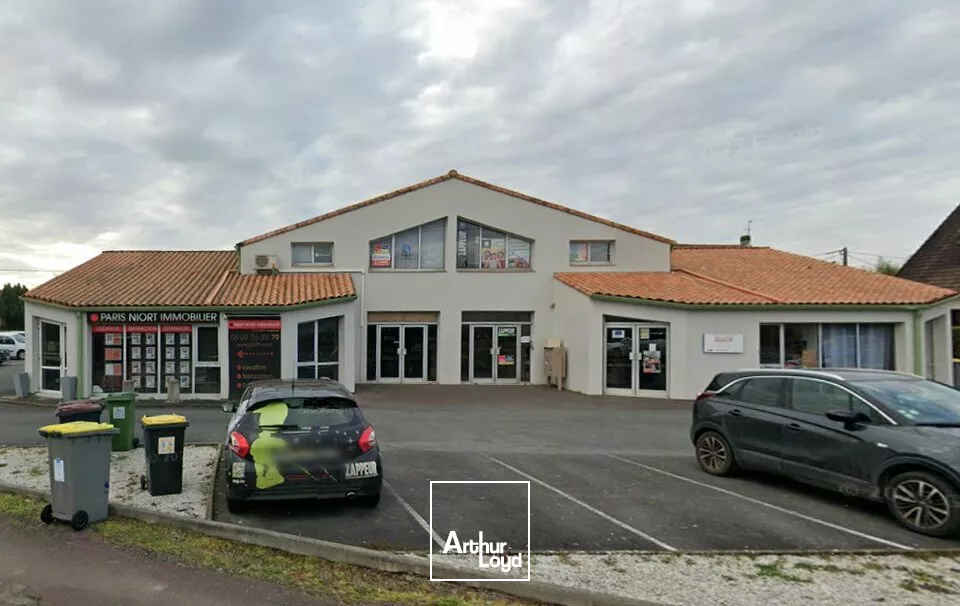À NIORT, BÉNÉFICIEZ D'UN EMPLACEMENT IDÉAL SUR L'AVENUE DE PARIS POUR DÉVELOPPER VOTRE ACTIVITÉ.