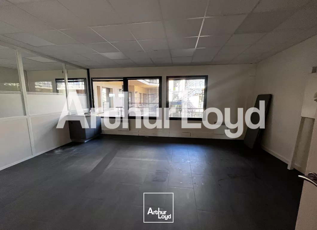 Plateaux de bureaux à louer - ST CONTEST