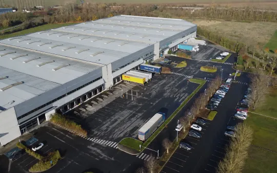 Entrepôt logistique