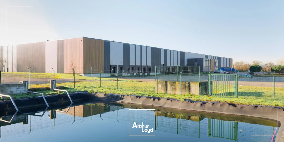 Dans le département des Yvelines, location d'une plateforme logistique