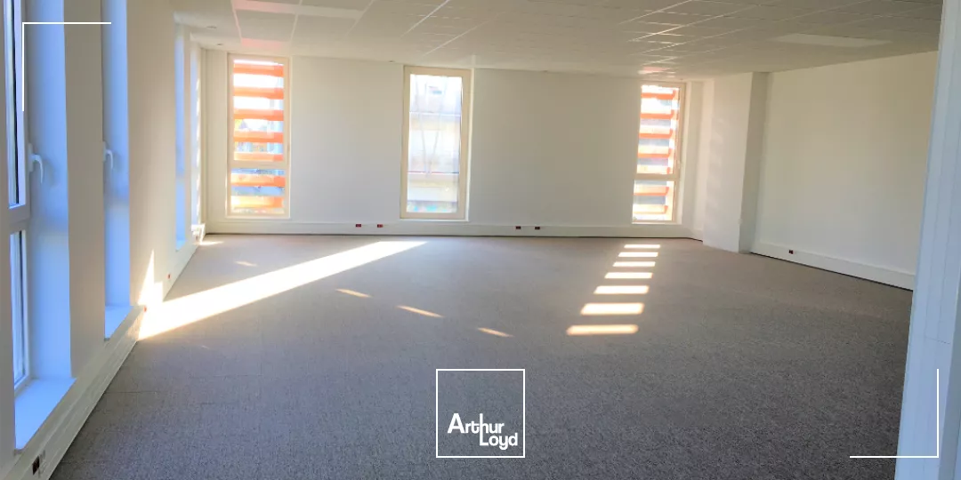 TOURS NORD BUREAUX A LOUER 785 M² NEUFS ERP PMR PARKINGS