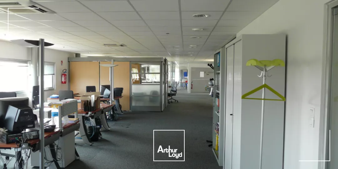 TOURS NORD EQUATOP - A LOUER 1 769 M² BUREAUX - STATIONNEMENT FACILE