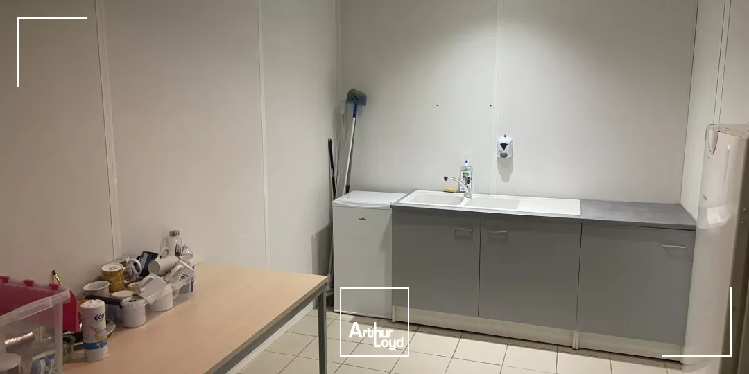 A LOUER BUREAUX 177 M2 BEAUVAIS - ZA LES CHAMPS DOLENT