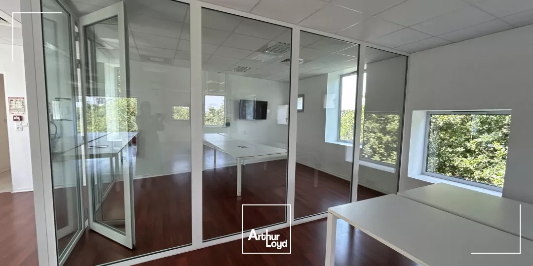 BUREAUX - 240 M2 - ST NAZAIRE OUEST - OCEANIS - LOCAL - MEDICALE- SERVICES