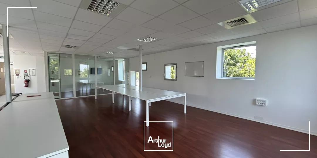 BUREAUX - 240 M2 - ST NAZAIRE OUEST - OCEANIS - LOCAL - MEDICALE- SERVICES