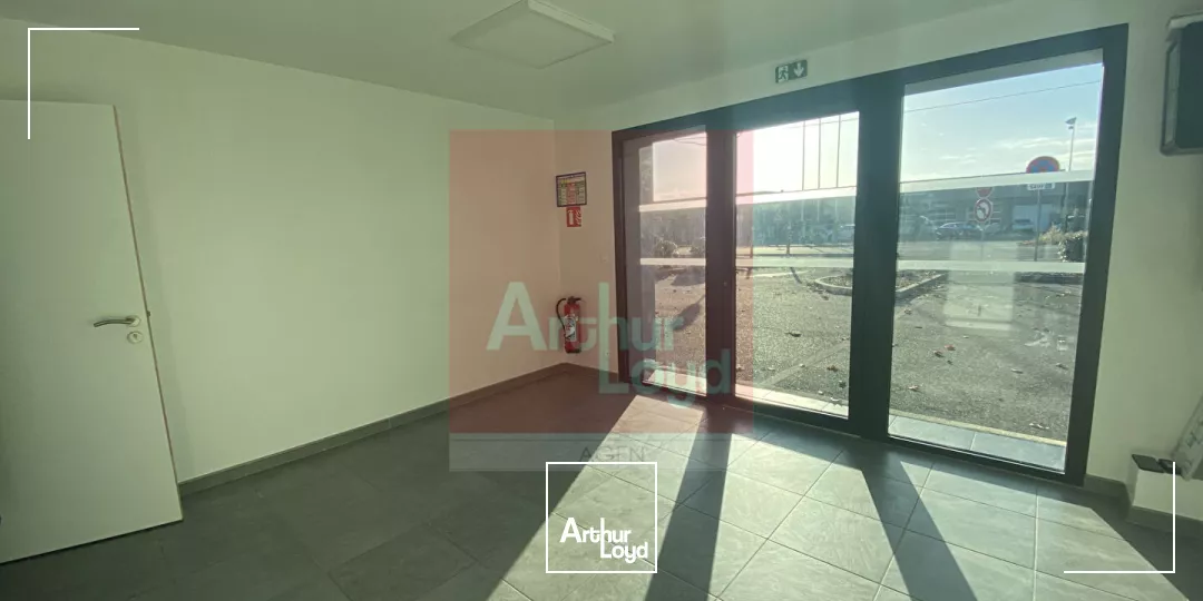 Local commercial Boe 47.18 m2