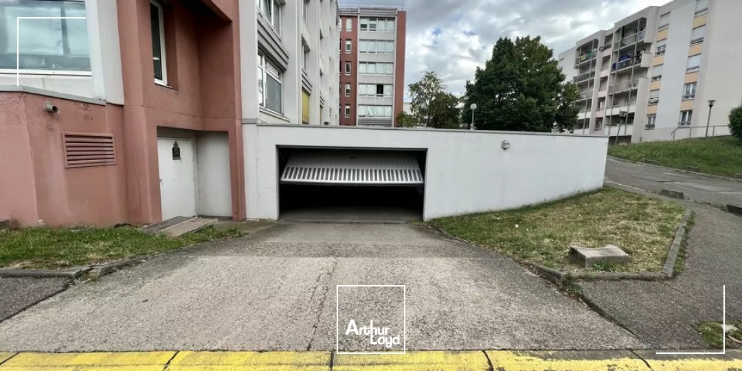 BUREAUX à LOUER de 425.22 m²