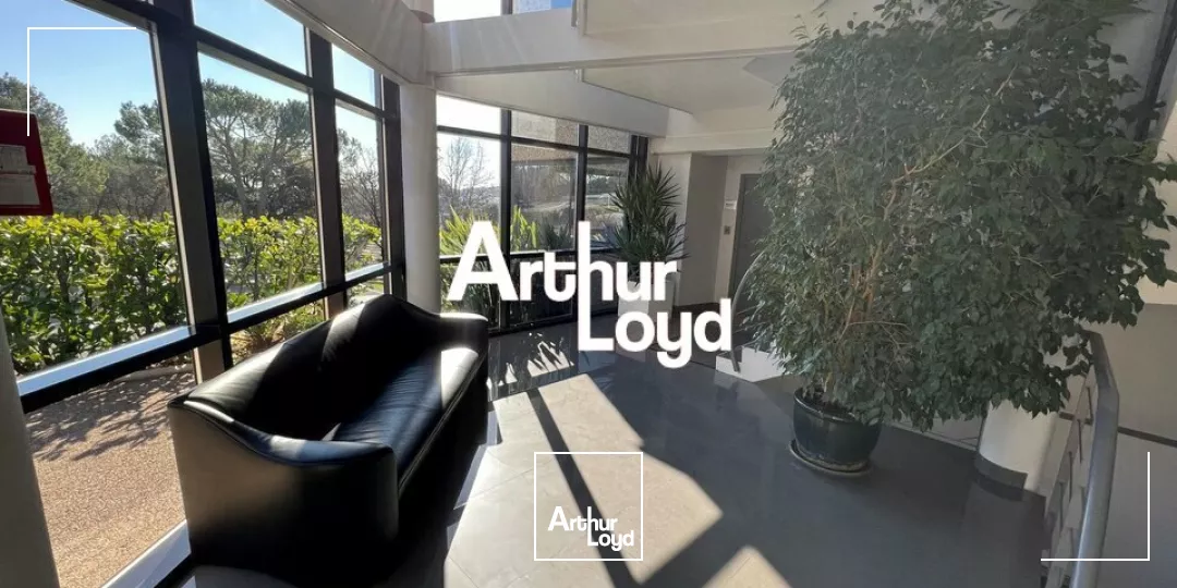 Bureaux à louer cloisonnés et climatisés bon standing - Valbonne