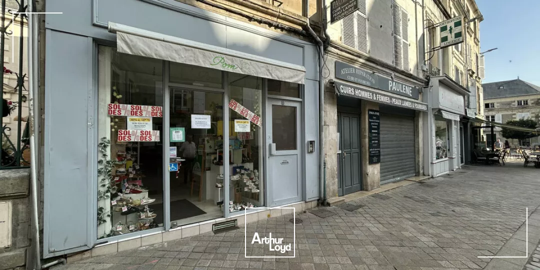 LOCAL COMMERCIAL À LOUER - RUE GAMBETTA, POITIERS - EMPLACEMENT N°1 - 44m² - RARE OPPORTUNITÉ