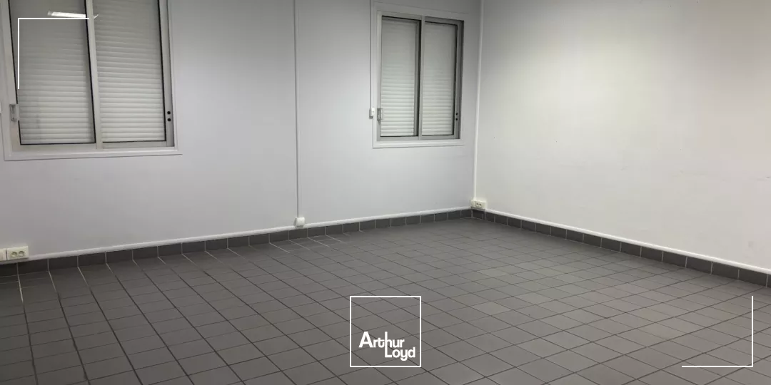 Locaux à usage mixte à louer à VILLARS 42390