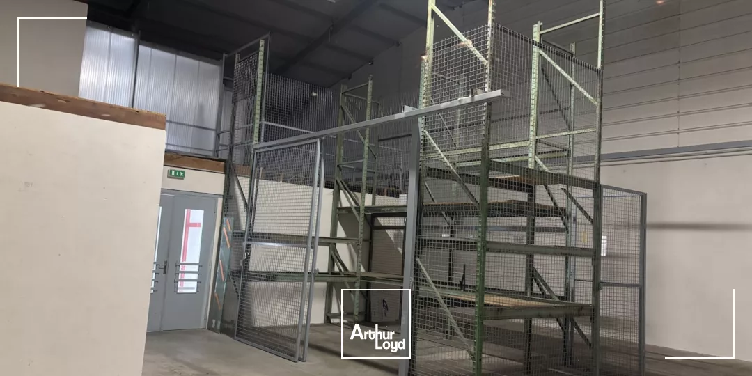 Locaux à usage mixte à louer à VILLARS 42390