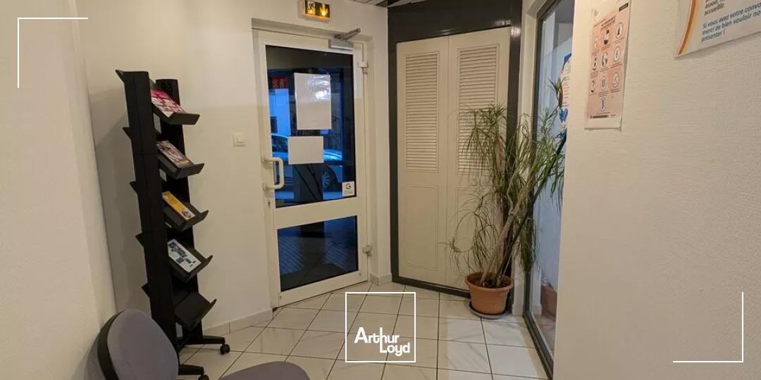 QUARTIER REPUBLIQUE LOCAL COMMERCIAL A LOUER