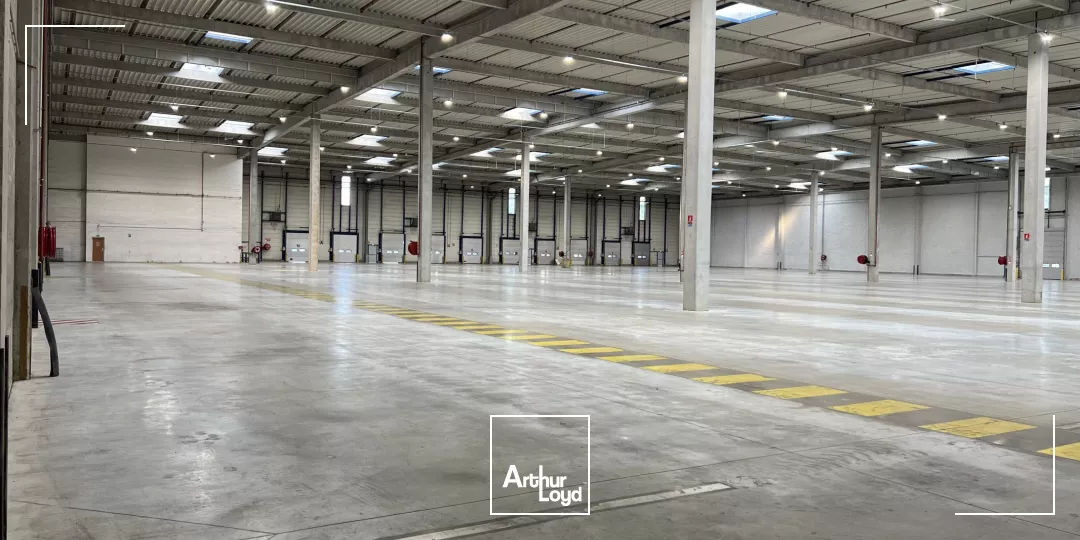 Entrepôts ICPE modulables à louer dès 8 115 m² - Goussainville, proximité Roissy CDG et Francilienne