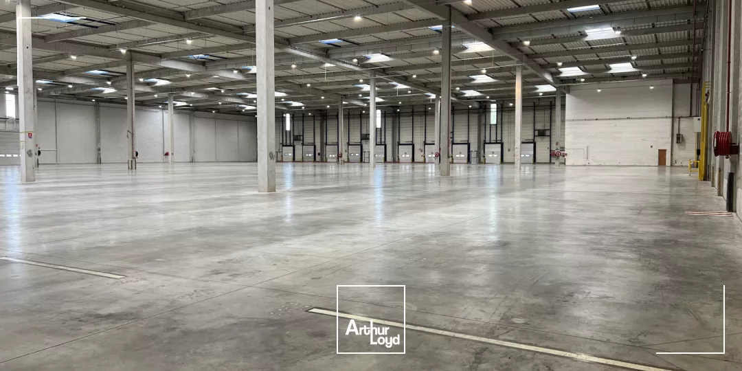 Entrepôts ICPE modulables à louer dès 8 115 m² - Goussainville, proximité Roissy CDG et Francilienne