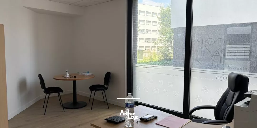 BUREAUX COMMERCIAUX A LOUER - QUARTIER REPUBLIQUE 