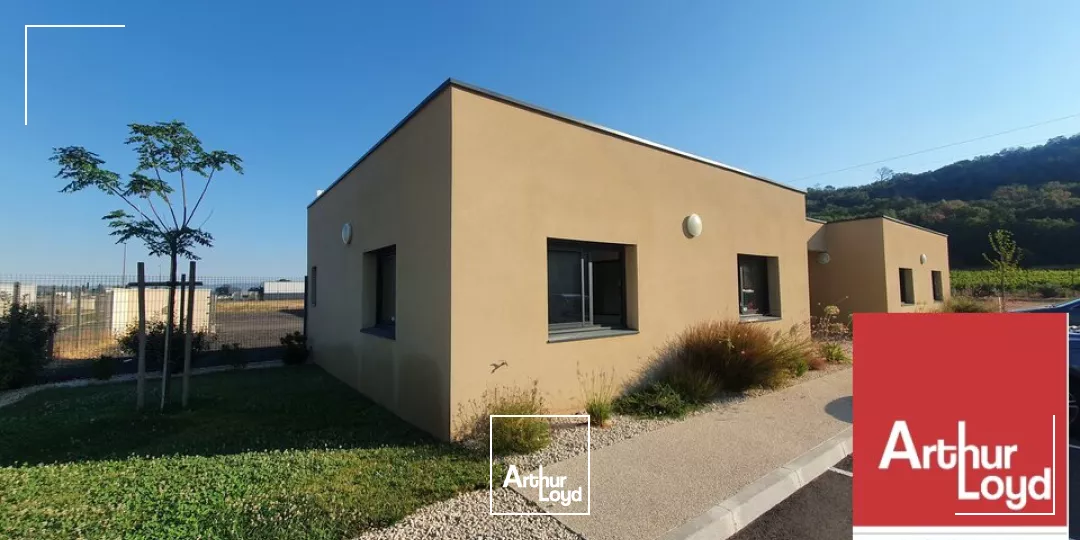 Saint Paul Trois Châteaux - Zone Drôme Sud Provence - A vendre Bâtiment indépendant de Bureaux d'environ 136 m2