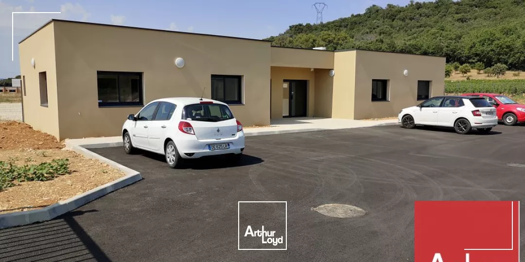Saint Paul Trois Châteaux - Zone Drôme Sud Provence - A vendre Bâtiment indépendant de Bureaux d'environ 136 m2