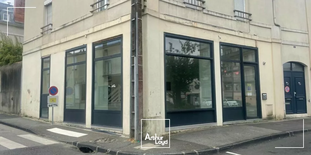 LA ROCHE-SUR-YON  LOCAL COMMERCIAL DE 76M² À LA LOCATION