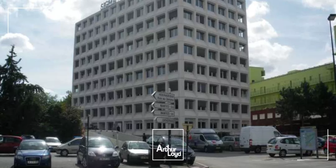 BUREAUX À LOUER-142 M² - ILE DE NANTES