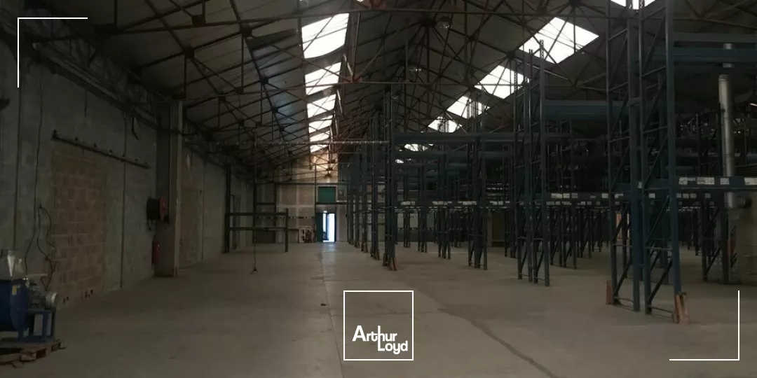 A VENDRE Ensemble immobilier CHAMPFORGEUIL Loué