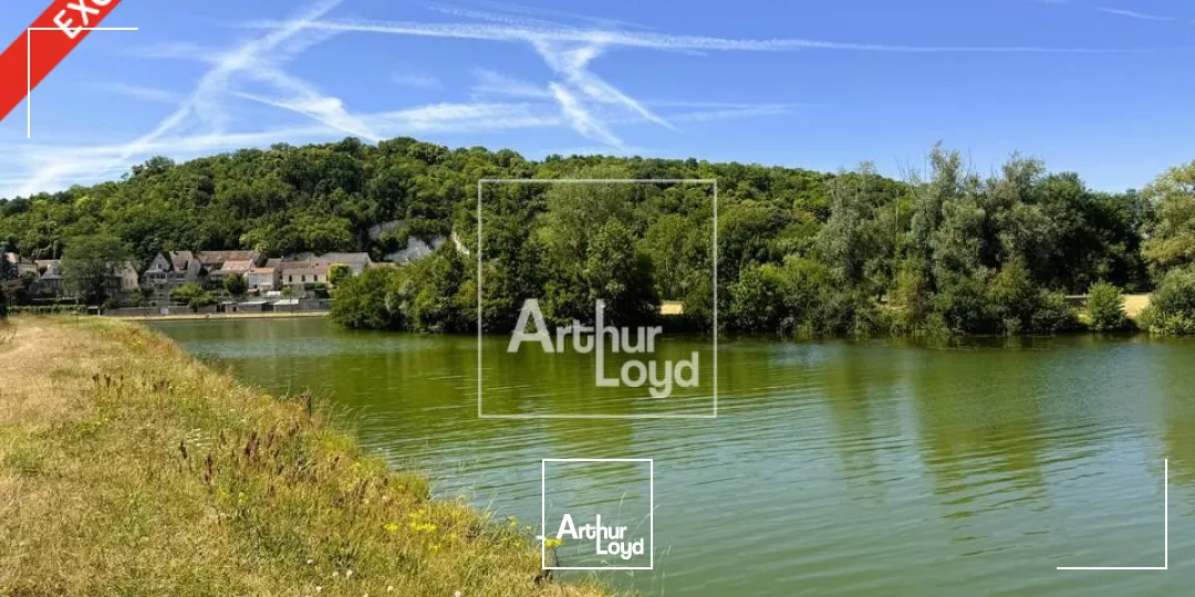 A LOUER - LOCAL D'ACTIVITE - EXCLUSIVITE