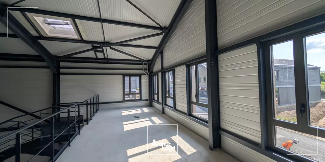 CELLULES NEUVES A LOUER DES 174 M²