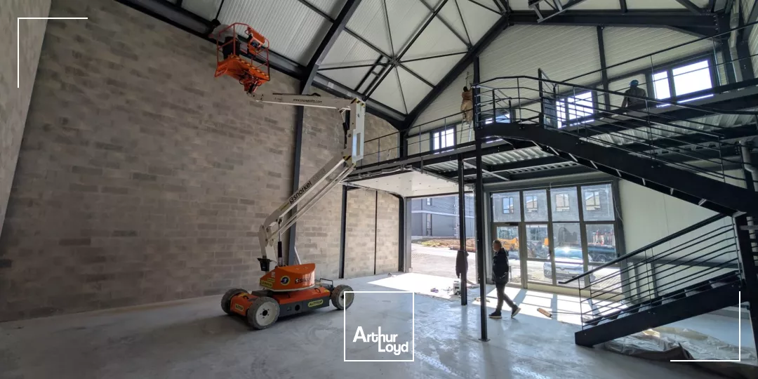 CELLULES NEUVES A LOUER DES 174 M²