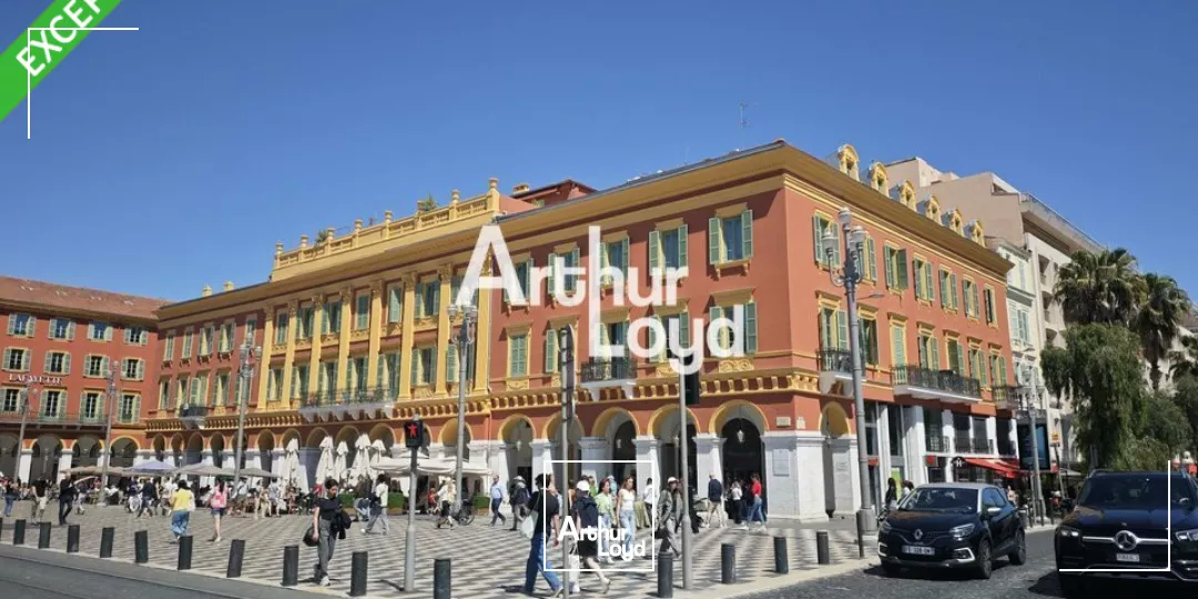 A LOUER SUR UN EMPLACEMENT PREMIUM DE NICE BUREAU DANS IMMEUBLE BOURGEOIS AVEC ACCES PMR