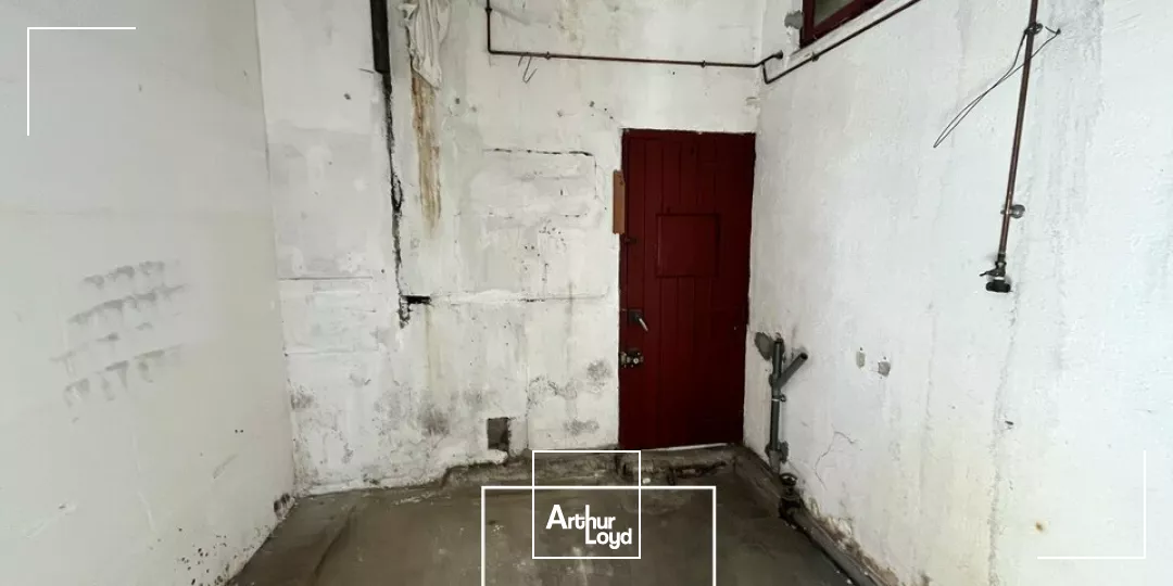 Local à Aménager de 67 m²  Angle de Rue + Stationnement Gratuit - Brive