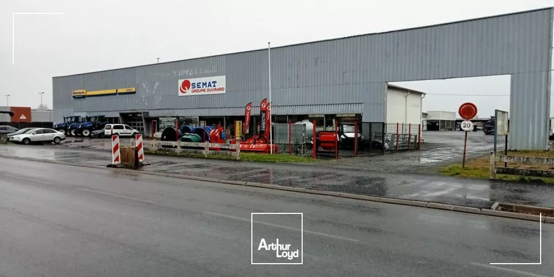 LOCAL D'ACTIVITE - ENTREPOT vente à THOUARS 79100